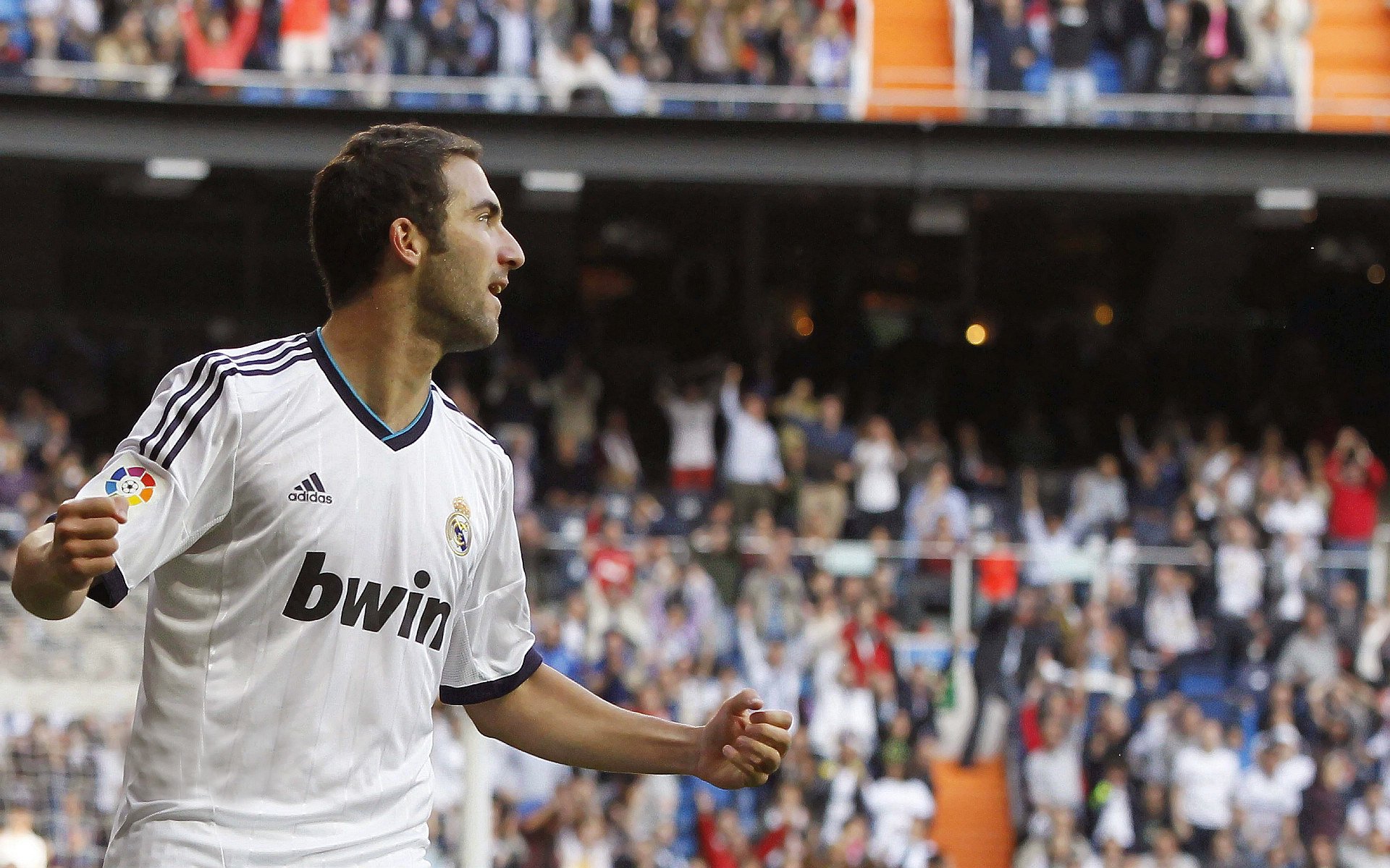 切斯特城客场击败唐卡斯特，实现客场不败战绩，球队士气正高，切斯特排名